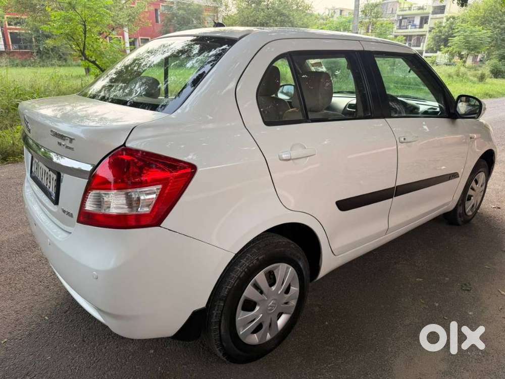 Maruti Suzuki Swift Dzire 1.2 Vxi Bsiv, 2014, Petrol