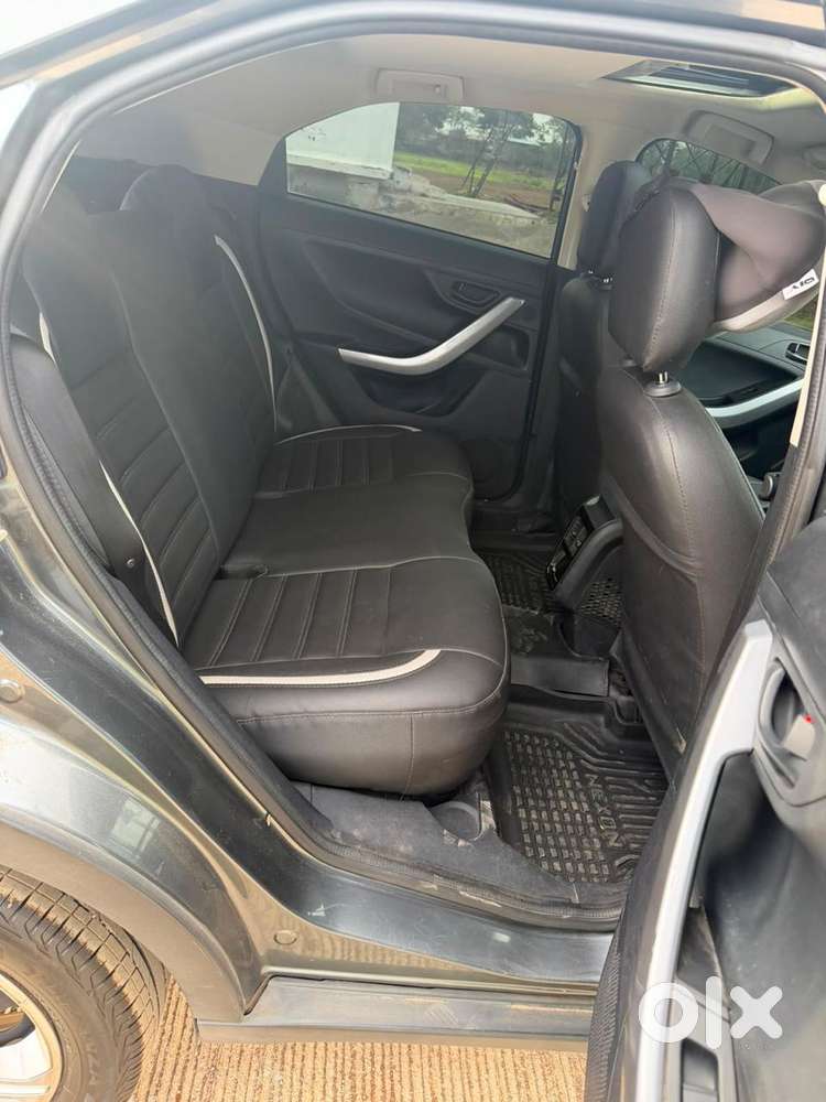 Tata Nexon, 2022, Petrol
