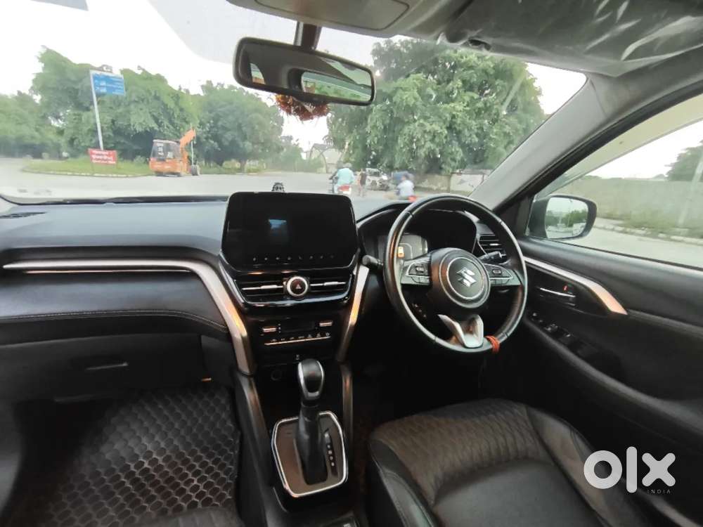 Maruti Suzuki Grand Vitara 1.5 Alpha Plus Intelligent Hybrid Ecvt, 2..