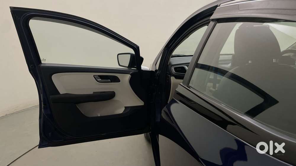 Tata Altroz 1.2 Xza Plus, 2022, Petrol