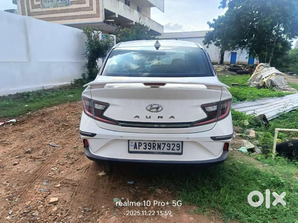 Hyundai Aura 2022 Dec 30 Top End Vehicle