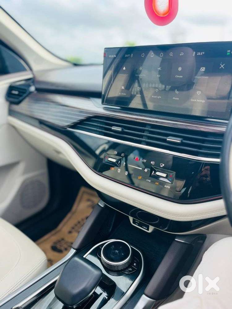 Tata Safari Accomplished Dual Tone At, 2023, Diesel