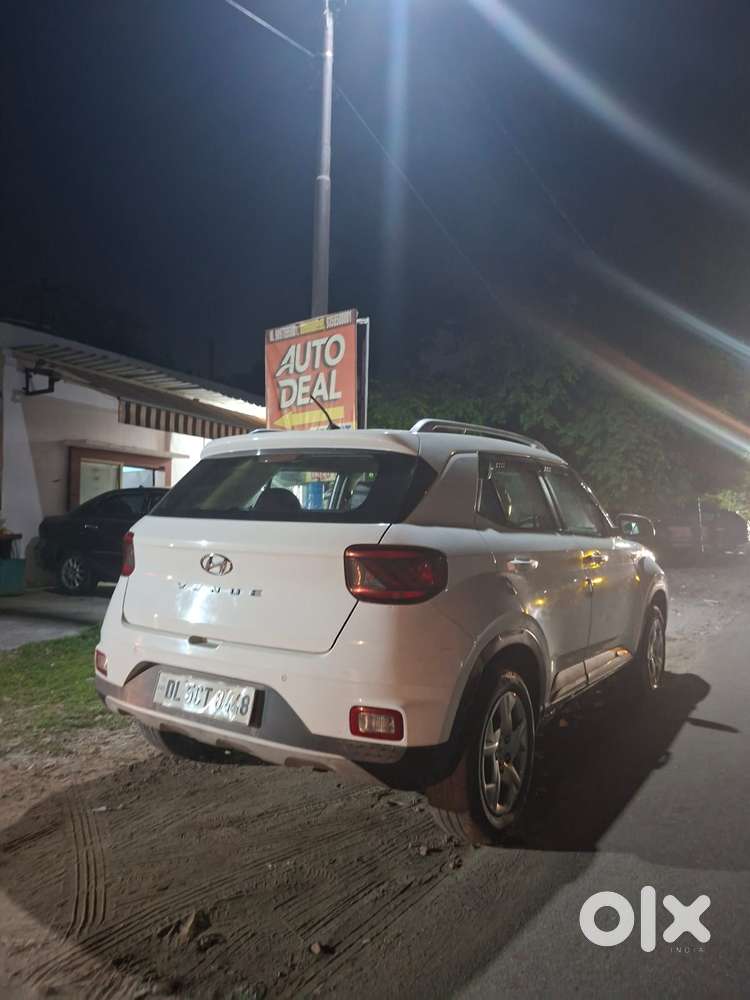 Hyundai Venue S 1.2 Petrol, 2022, Petrol