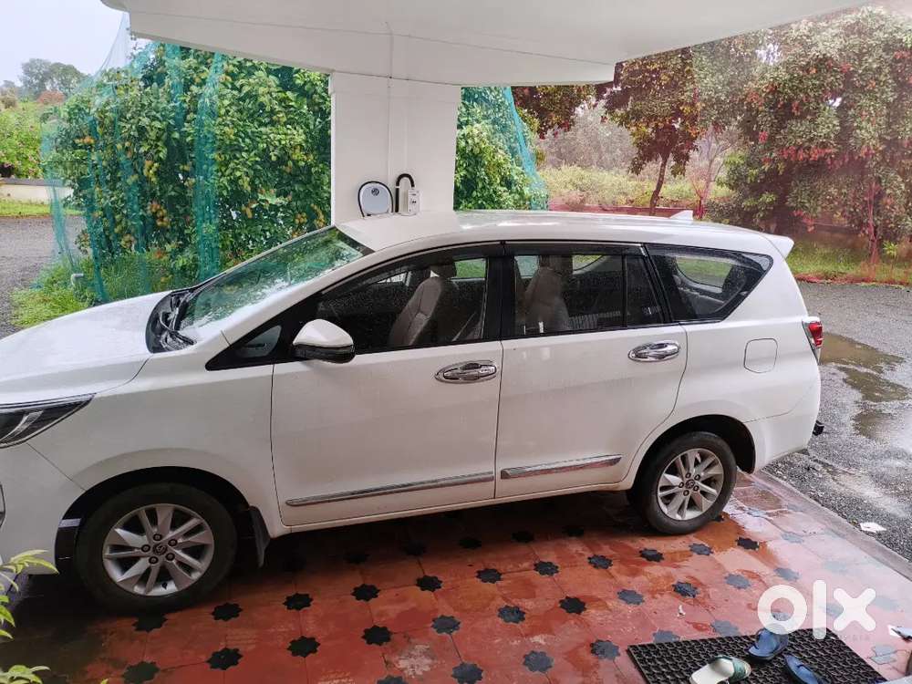 Toyota Innova Crysta 2.8 G At Diesel  Single Owner