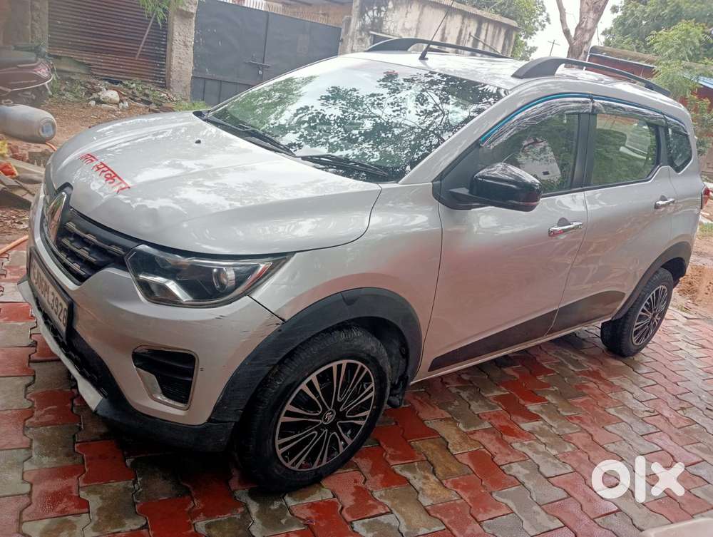 Renault Triber Rxz, 2022, Petrol