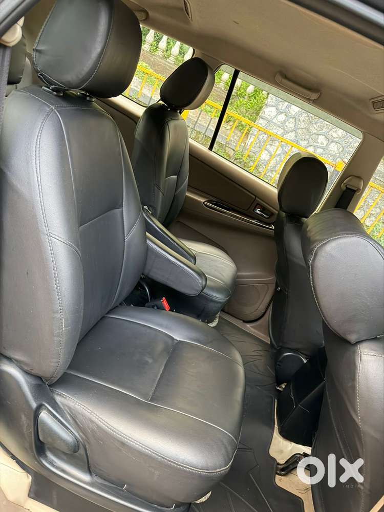 Toyota Innova [ ] 2.5 V Diesel 7 Str, 2015, Diesel