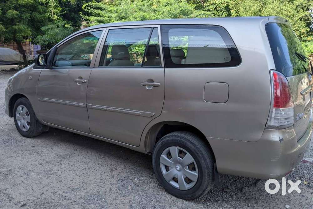 Toyota Innova 2.5 Gx 8 Str Bs-iii, 2009, Diesel