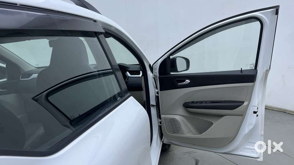 Renault Triber Rxz Easy-r Amt, 2021, Petrol