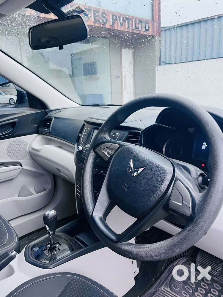 Mahindra Xuv300 W6, 2023, Petrol