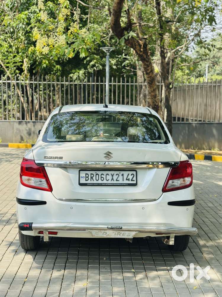 Maruti Suzuki Dzire Vxi Ags, 2022, Petrol