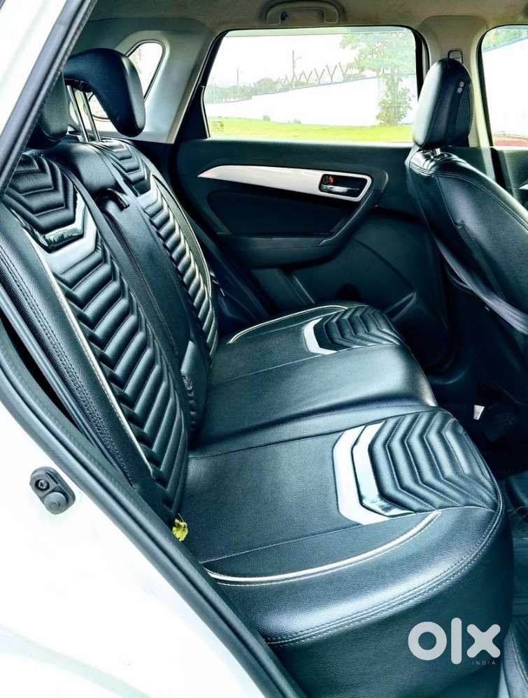 Maruti Suzuki Vitara Brezza Zxi + Mt, 2021, Petrol
