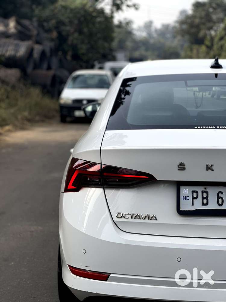 Skoda Octavia 2.0 Style Tsi At, 2022, Petrol