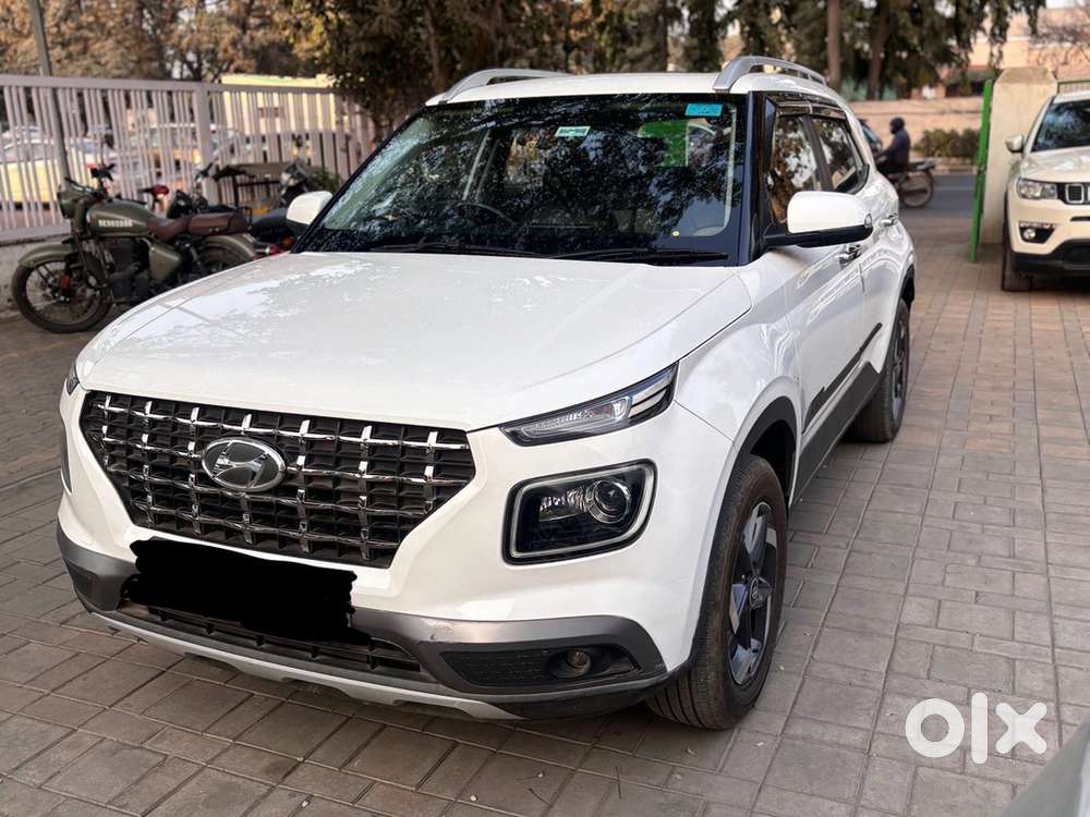 Hyundai Venue Petrol Dct Top Model Sunroof Automatic 2019