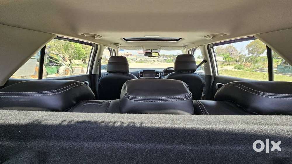 Hyundai Venue Sx Mt, 2023, Petrol