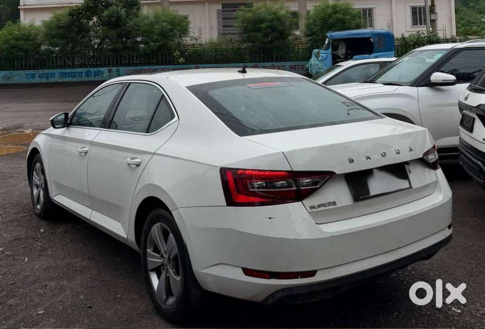 Skoda Superb Style 1.8 Tsi Mt, 2018, Petrol