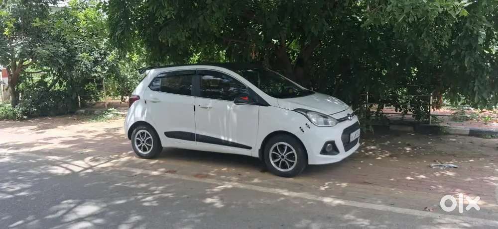 Hyundai Grand I10 Sportz 2015