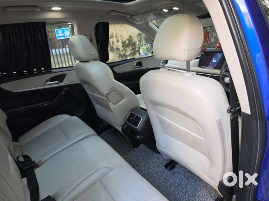 Mahindra Xuv700 2.2 Ax 7 Diesel At Luxury Pack Str, 2023, Diesel