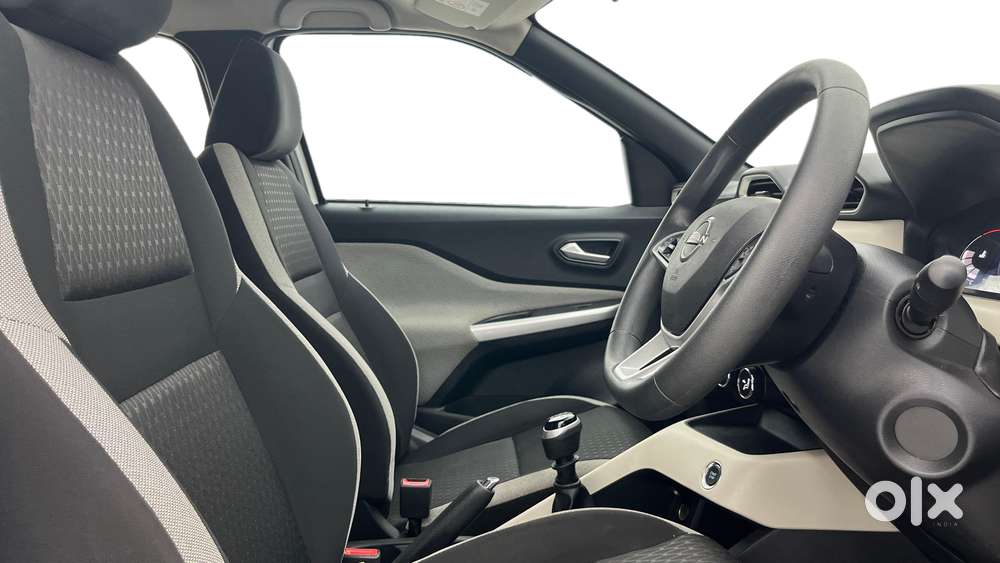 Nissan Magnite 1.0 Xv, 2021, Petrol