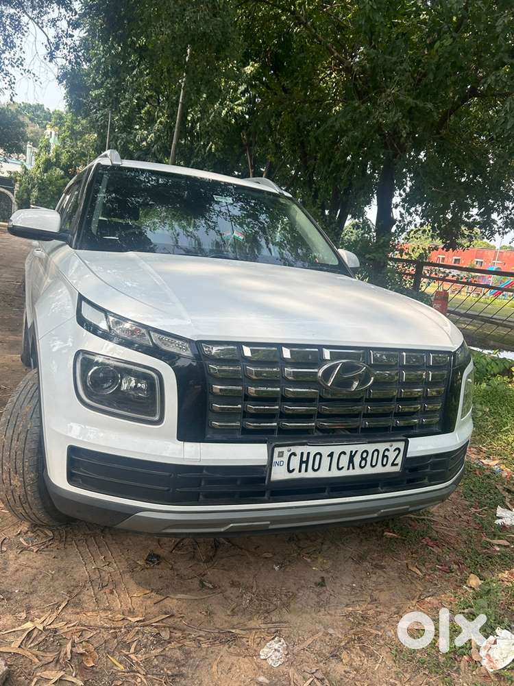 Hyundai Venue Petrol 2022