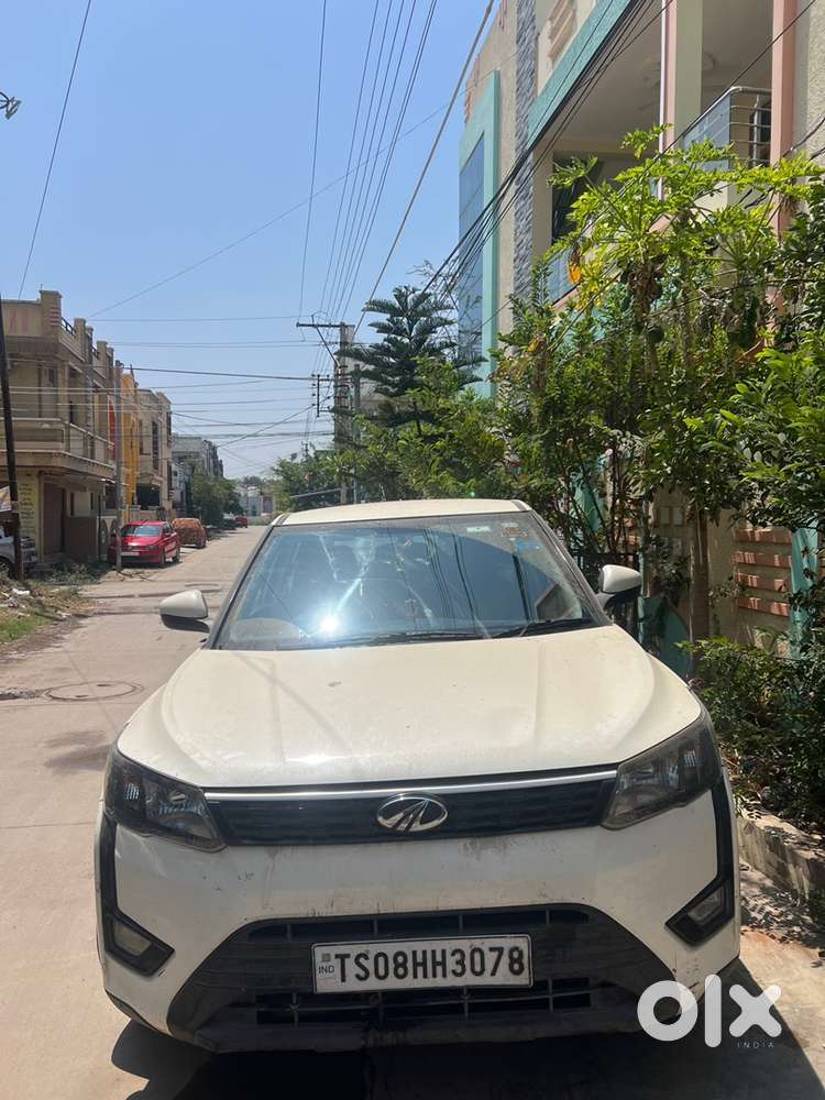 Mahindra Xuv300 2020 Petrol Well Maintained