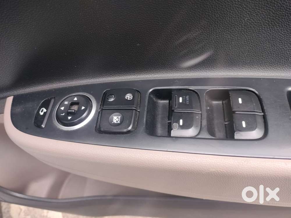 Hyundai Grand I10 Sportz, 2015, Petrol