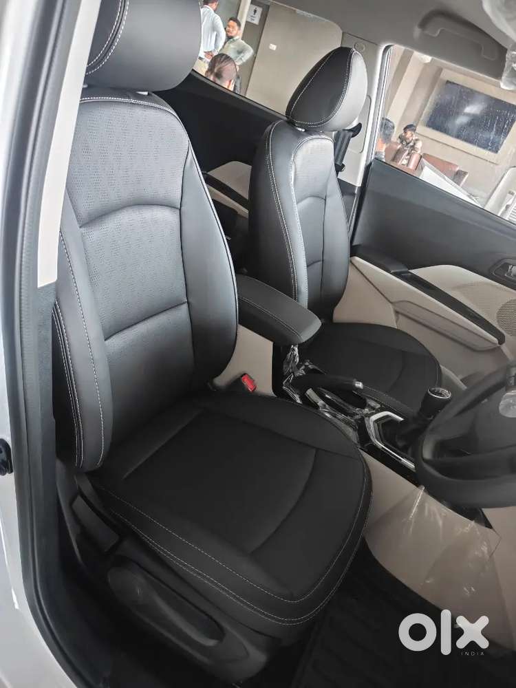 Mahindra Xuv 3xo 2026 Manual All Variant Colour Available