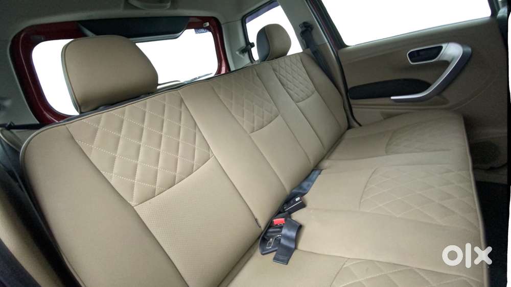 Mahindra Tuv 300 T10, 2018, Diesel