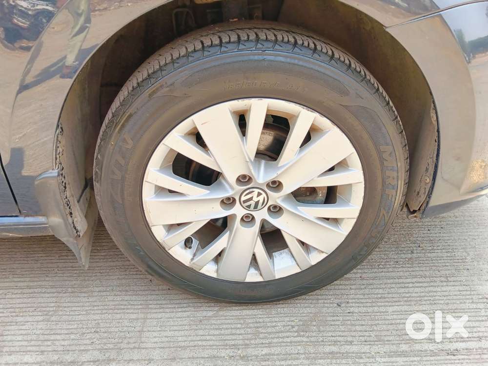 Volkswagen Vento 1.2 Tsi Highline Plus At, 2015, Petrol