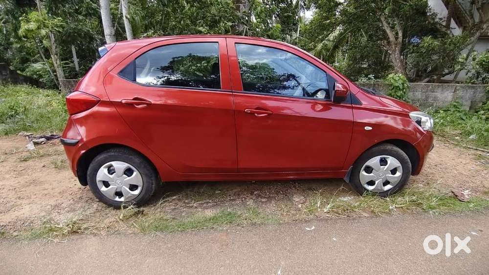 Tata Tiago 1.2 Revotron Xt, 2017, Petrol