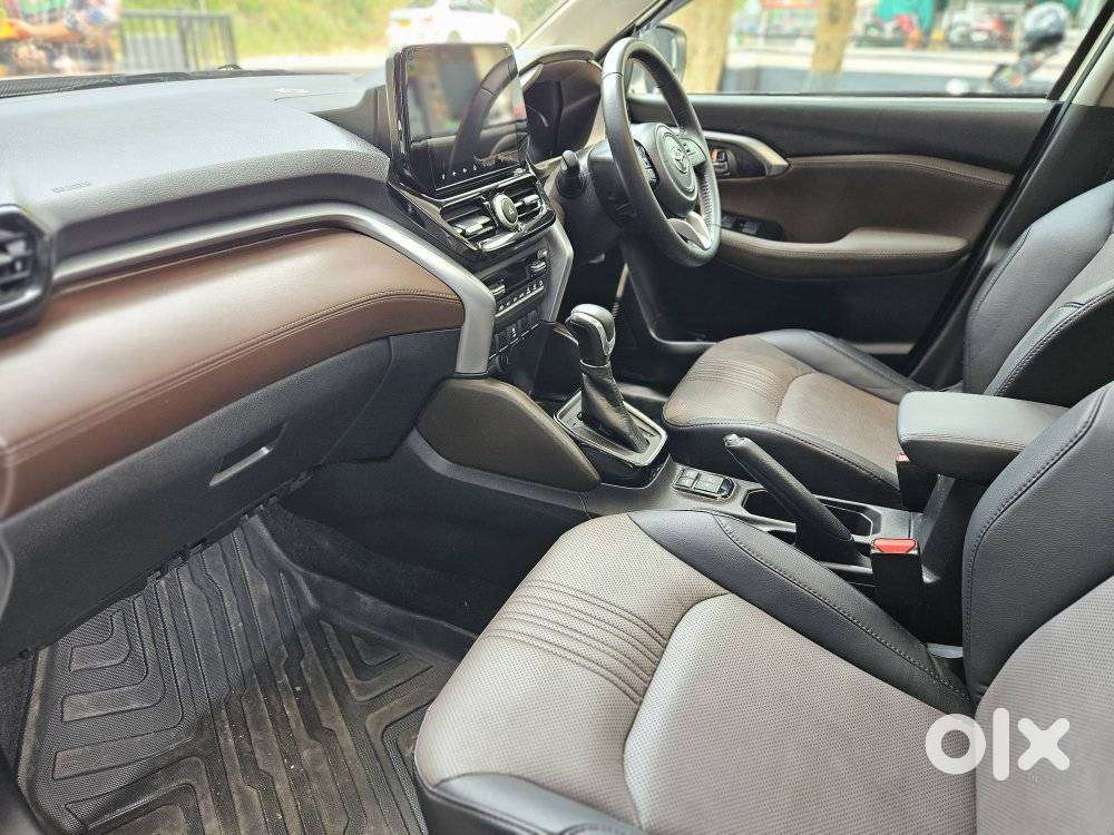 Toyota Urban Cruiser Hyryder 1.5 V Hybrid, 2024, Petrol