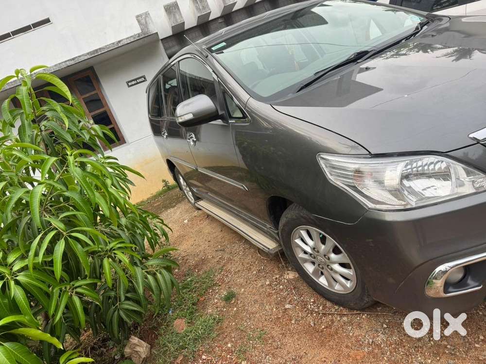 2013 Innova V For Sale