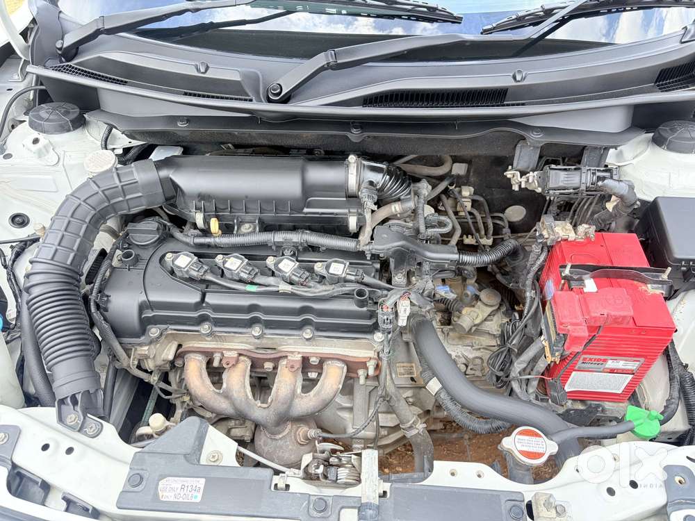 Maruti Suzuki Swift Dzire Zxi + Mt, 2017, Petrol