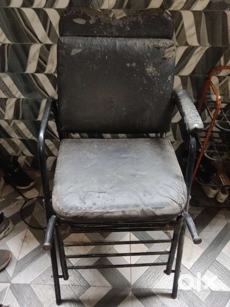 Parlour chair Other Household Items 1825256263