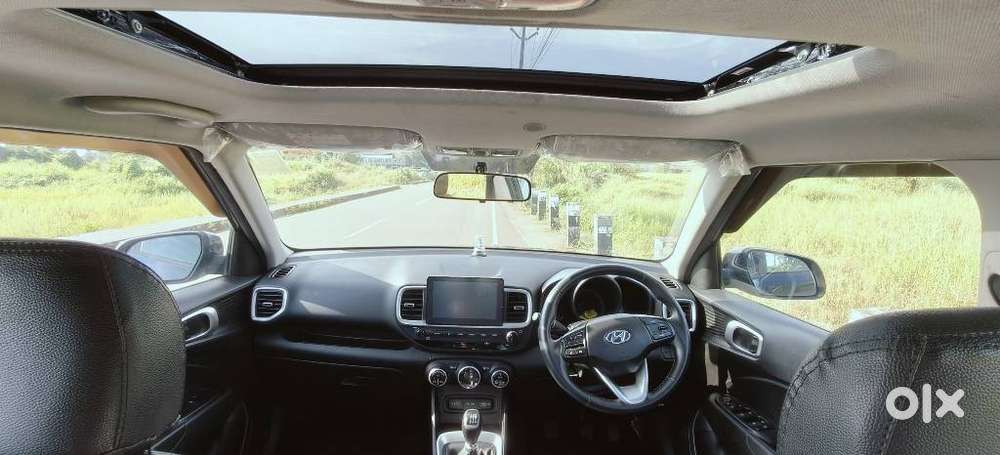 Hyundai Venue Sx (o) Mt 1.5 Diesel, 2022, Diesel