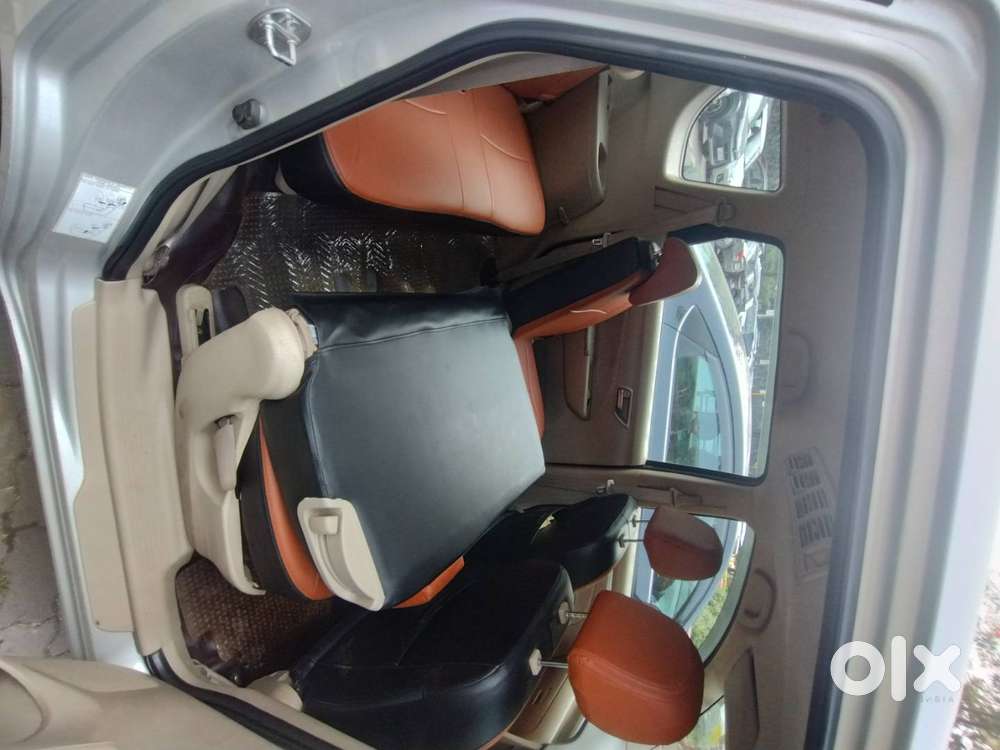 Maruti Ertiga Cng Petrol 7 Seater