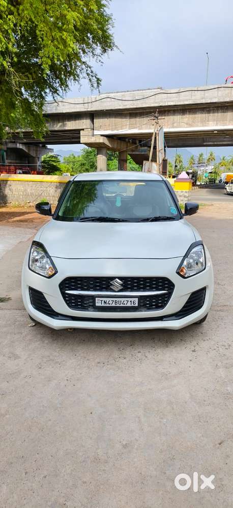 Maruti Suzuki Swift Vxi + Manual, 2022, Petrol