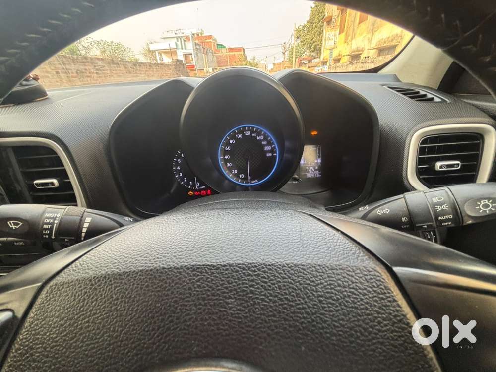 Hyundai Venue 2022 Petrol Well Maintained