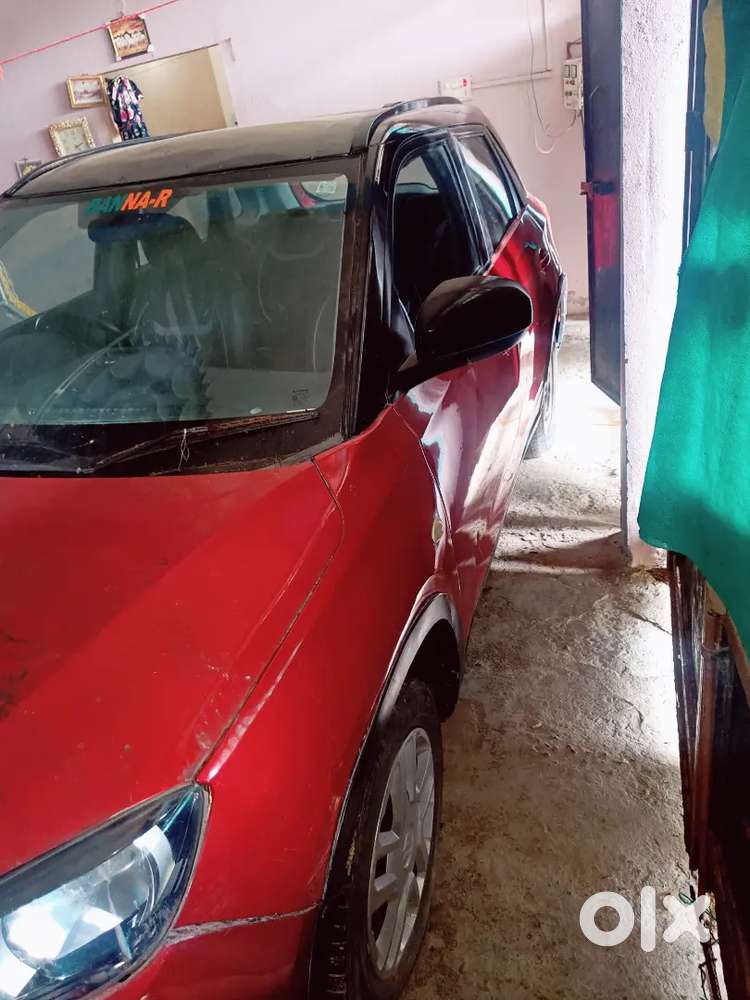 Maruti Suzuki Brezza Lxi 10 Diesel Manual Year