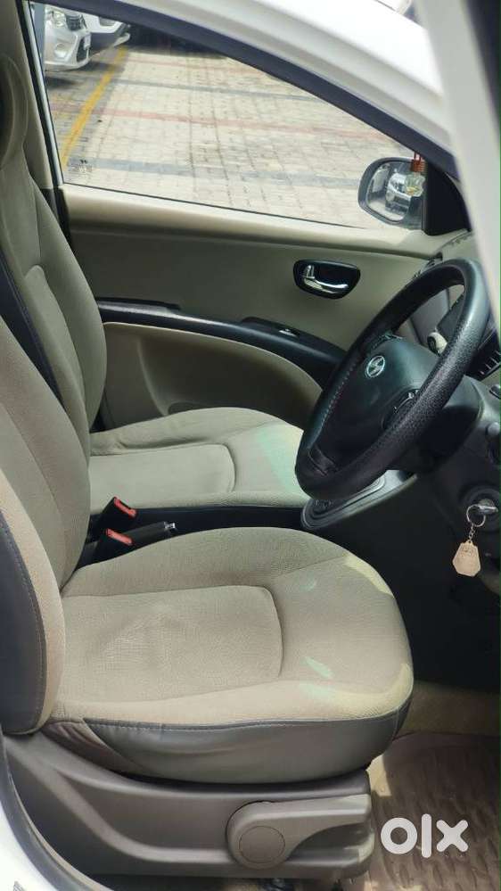 Hyundai I10 Asta Sunroof At, 2012, Petrol