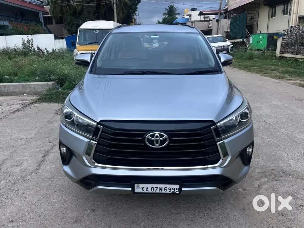 Innova Crysta 2.4 V Mt 2020