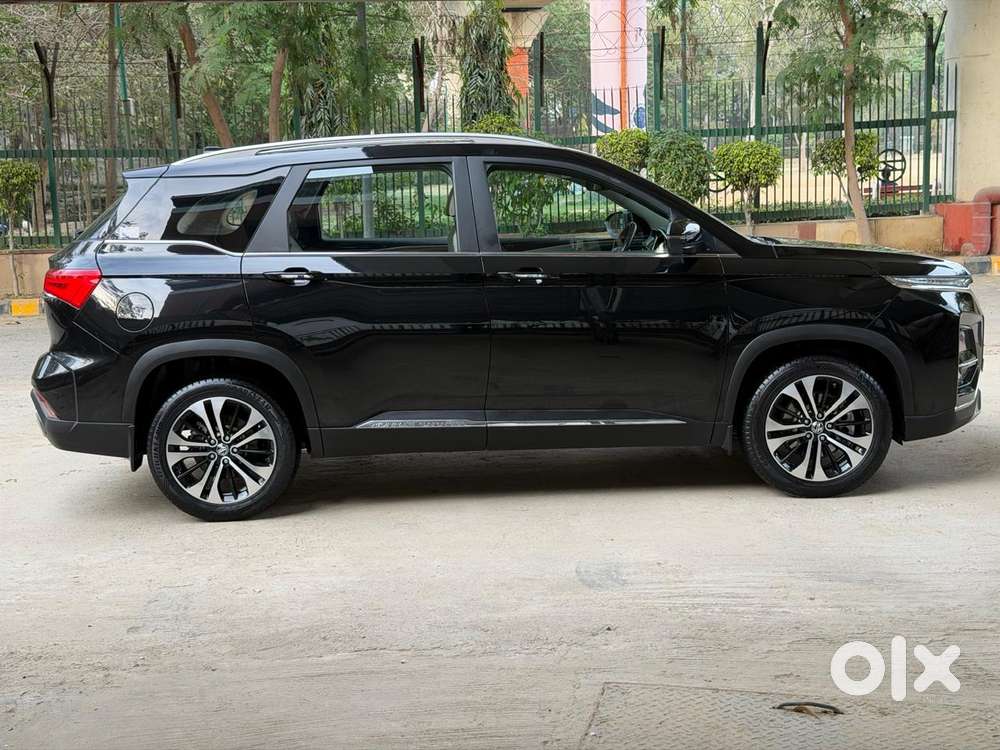 Mg Hector Plus Sharp Pro 1.5 Turbo Petrol Cvt 7 Str, 2023, Petrol