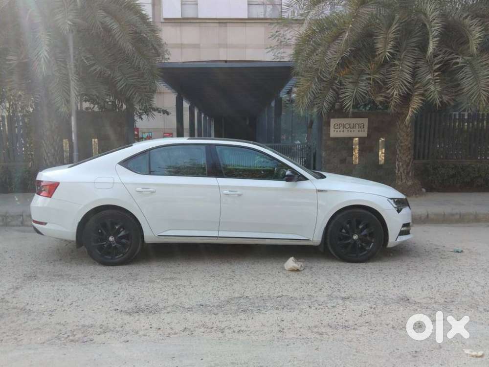 Skoda Superb 2.0 Sportline Tsi At, 2021, Petrol