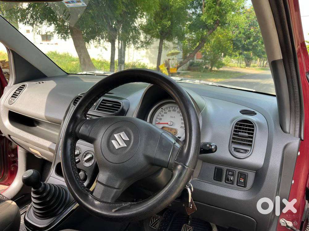 Maruti Suzuki Ritz Lxi, 2011, Petrol