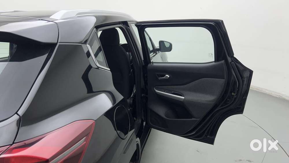 Nissan Magnite 1.0 Xv Premium, 2023, Petrol