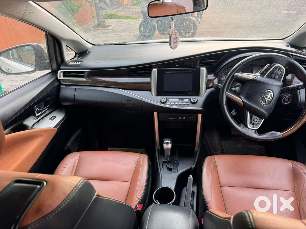 Toyota Innova Crysta 2018