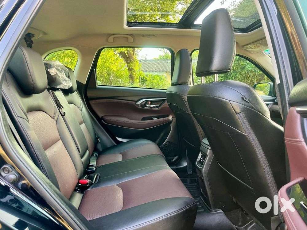 Maruti Suzuki Grand Vitara Smart Hybrid Alpha, 2024, Petrol
