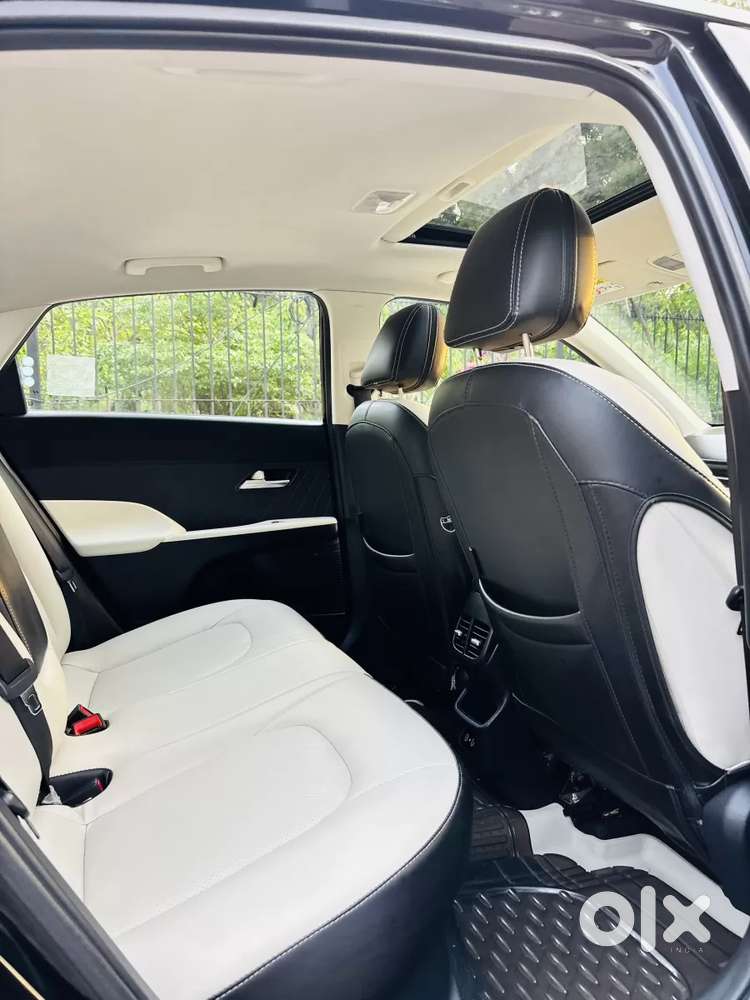 Hyundai Verna 1.5 Sx (o) Vtvt Ivt, 2024, Petrol