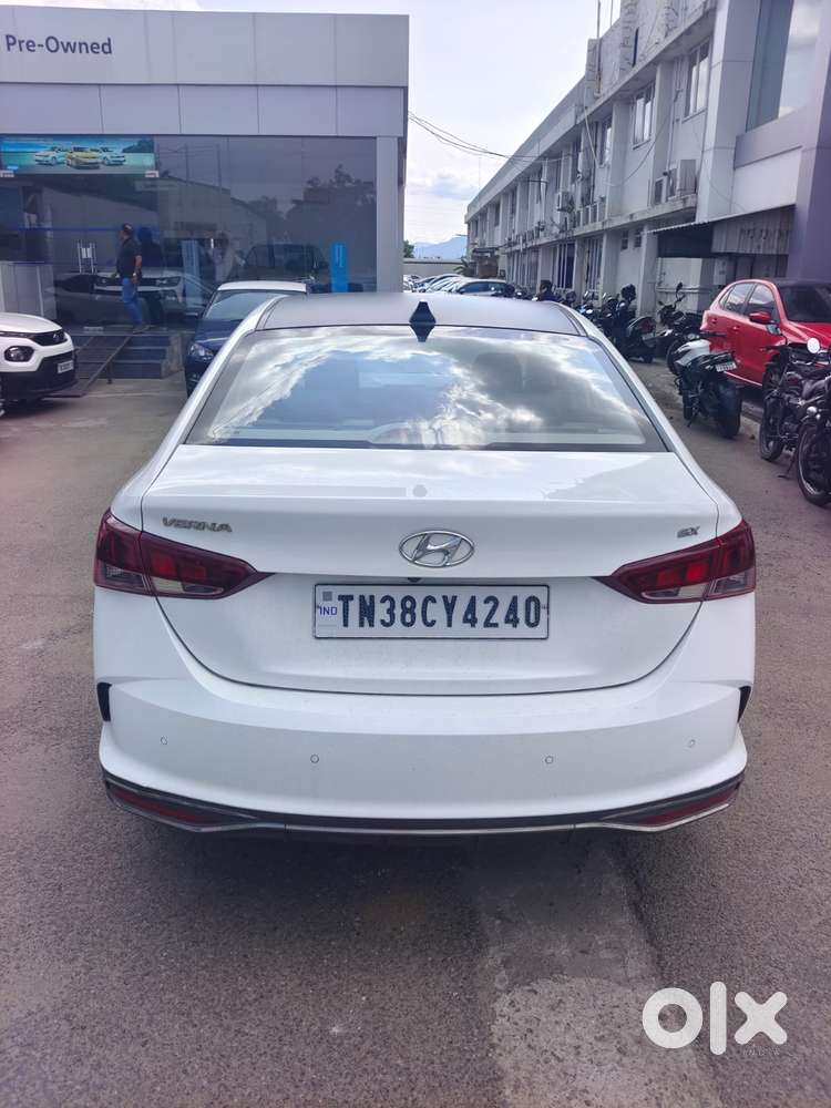 Hyundai Verna 1.6 Sx (o) Vtvt, 2021, Petrol