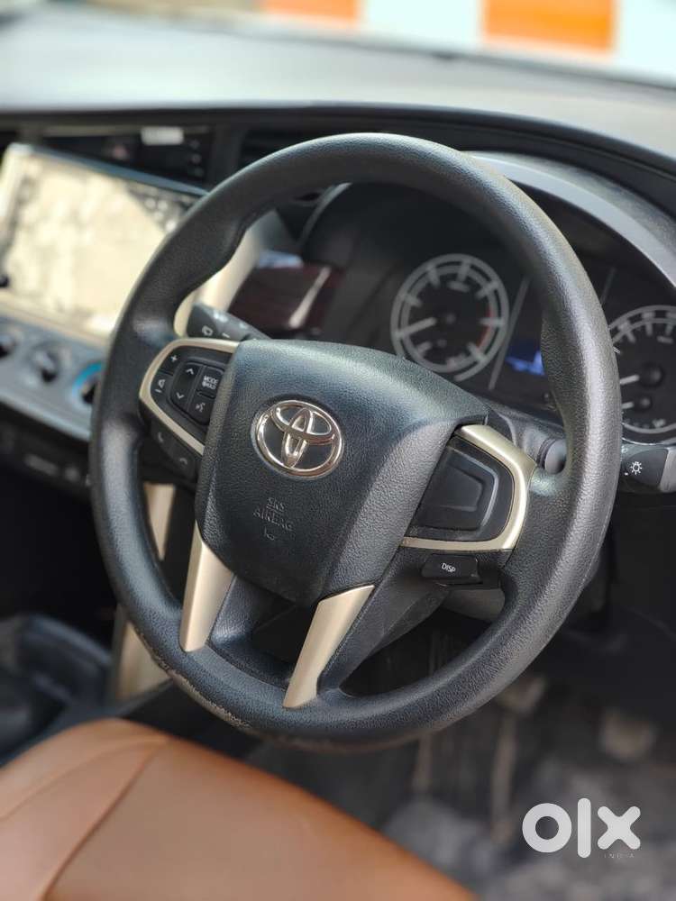 Toyota Innova Crysta 2.4 G Mt 8s, 2023, Diesel