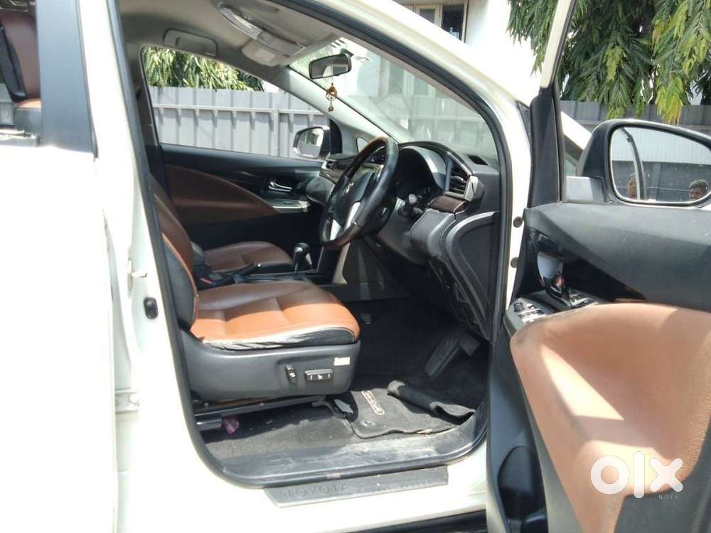 Toyota Innova Crysta 2.8z Automatic, 2017, Diesel